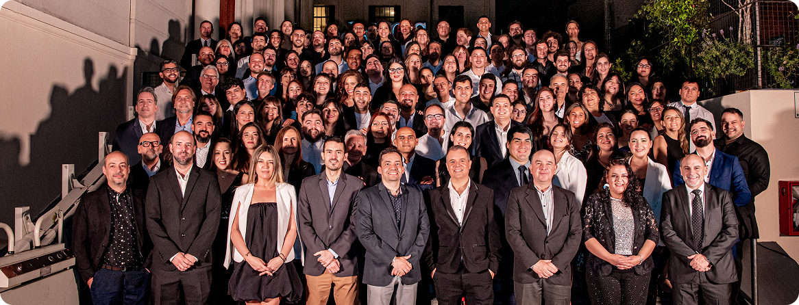 Equipo de más de 300 profesionales de Tapiola